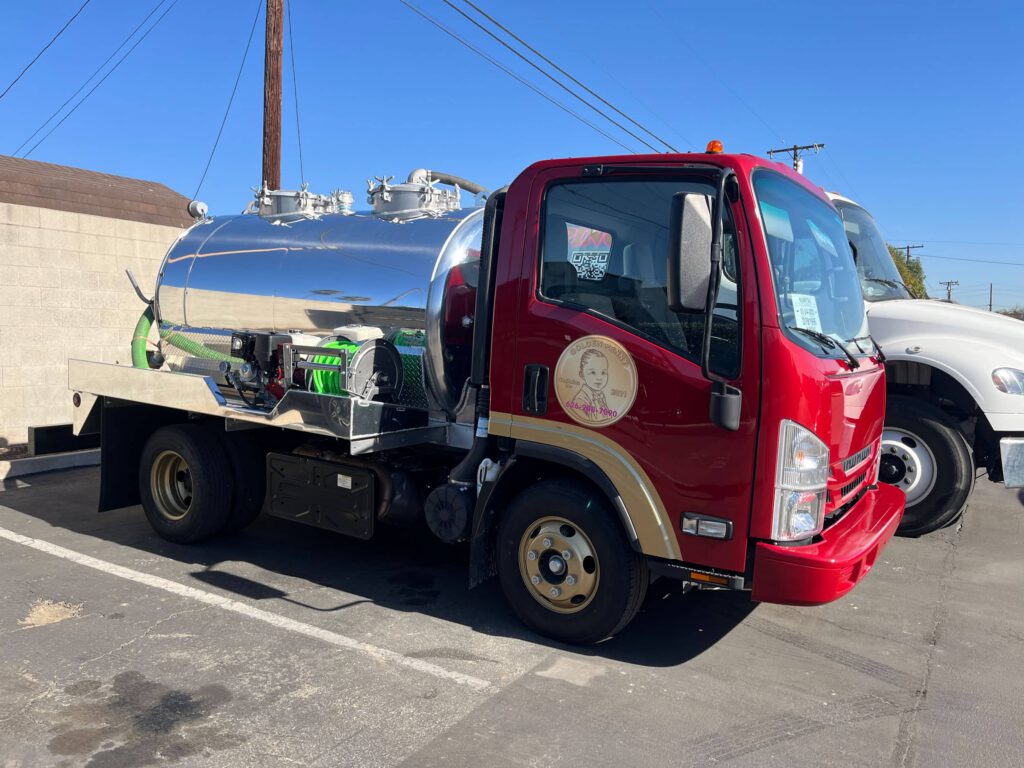 golden penny septic pumping truck
