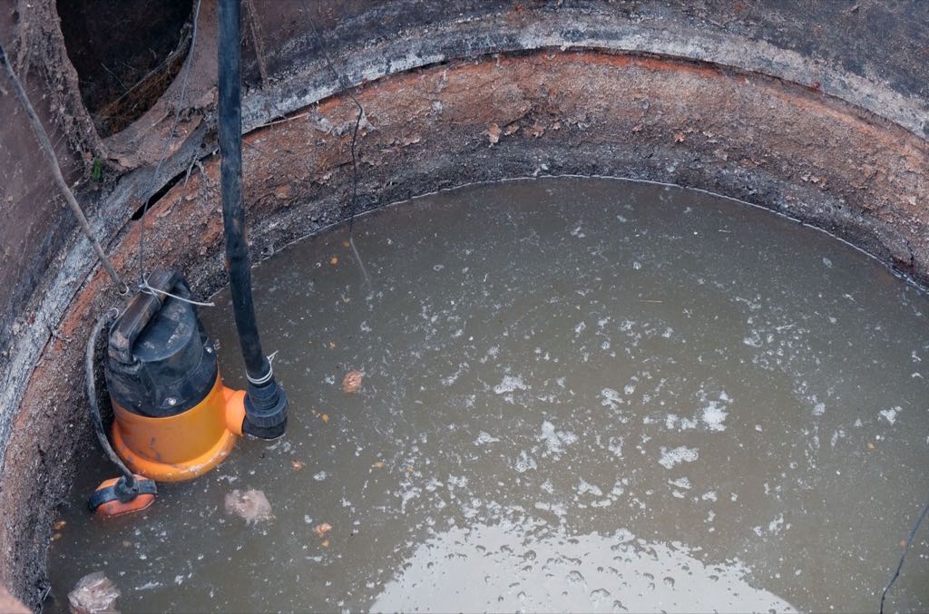 cesspool being emptied on the Waianae Coast